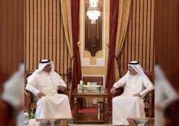 حاكم أم القيوين يستقبل السفير البحريني