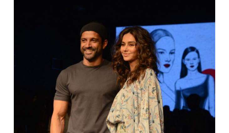 Farhan Akhtar's Impending May Marriage Depends on his Girlfriend Shibani Dandekar. Here's Why