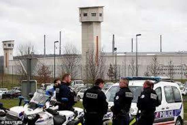 الشرطة الفرنسية توقف سجينا طعن أحد الحراس في أحد السجون شمال غربي البلاد