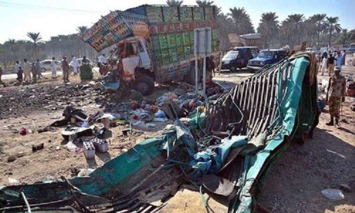 One killed, another injured in head on collision in Karachi