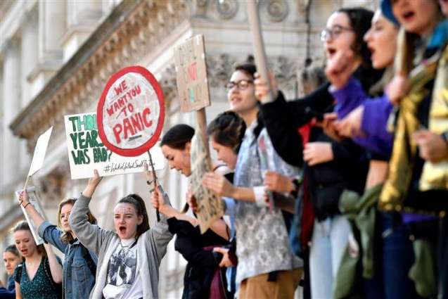 Hundreds of Students Rally at US Capitol as Peers Worldwide Demand Climate Change Action
