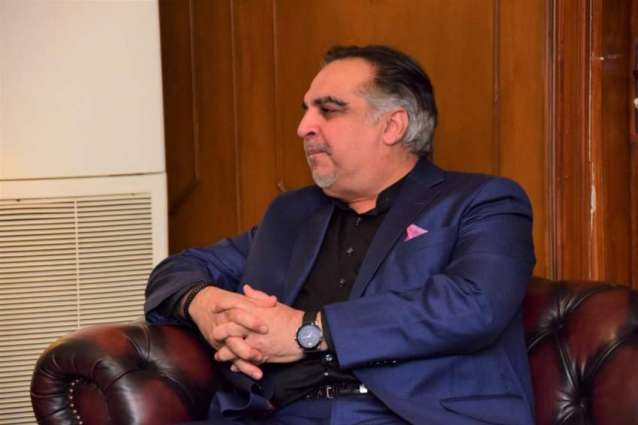 Sindh governor Imran Ismail slightly injured at Islamabad Airport
