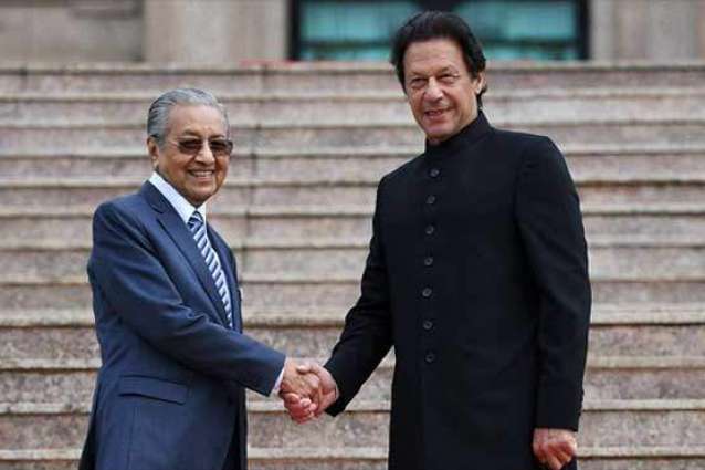 Pakistan eyes $900 million investment deals during Malaysian PM's visit