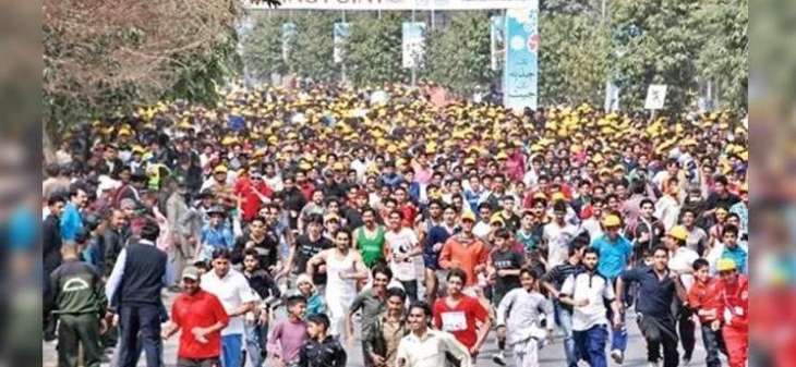Lahore DC reviews preparations for Pakistan Day marathon race