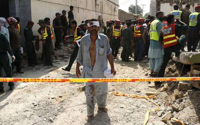 6 die after roof of house caves in Attock