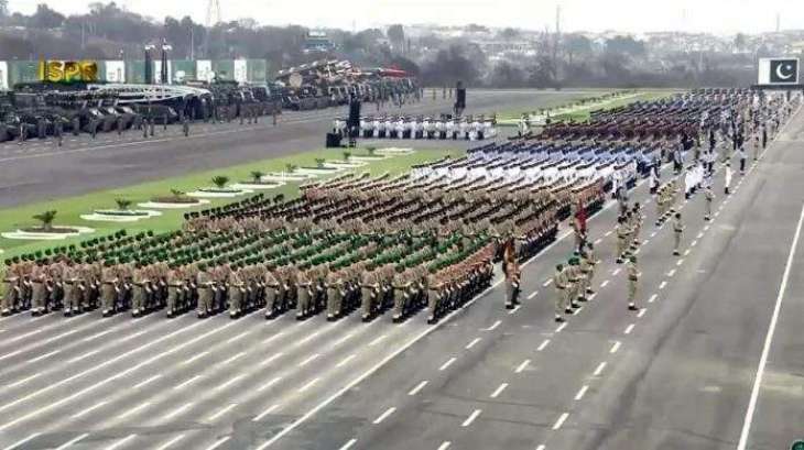 Spectacular display of military prowess marks Pakistan Day parade