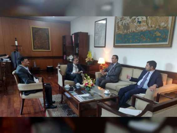 سفير الدولة في نيودلهي يلتقي مسؤولين هنديين 