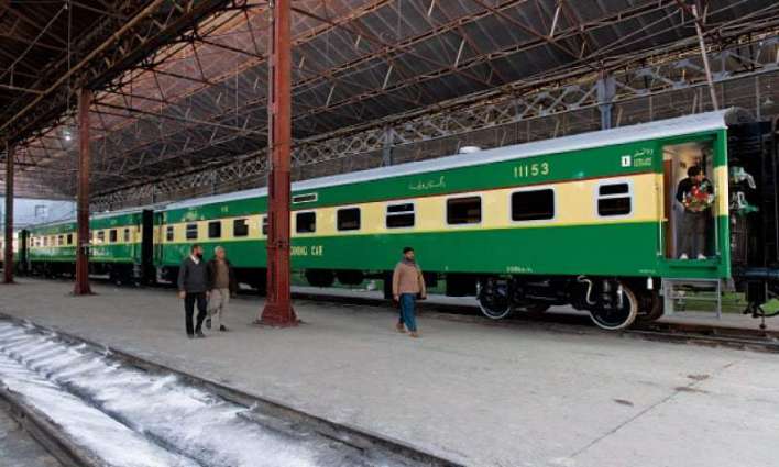 Non-stop luxurious Jinnah Express train launched