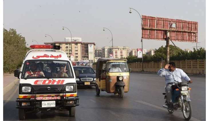 2 die, 6 injured in road mishap in Chichawatni