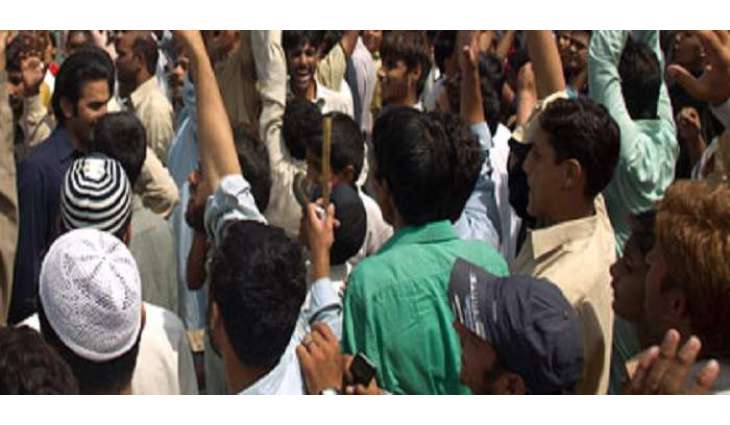 Al Bairak employees protest against delay in salaries, ban on vacations