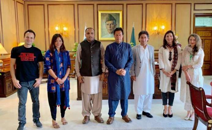 PM Imran honours travel vloggers for projecting country’s beauty