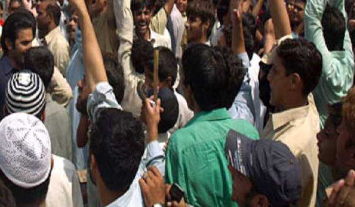 Al Bairak employees protest against delay in salaries, ban on vacations