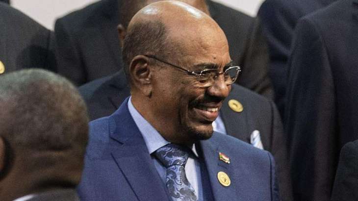  The Sudanese military decided at an emergency meeting on Thursday to oust President Omar Bashir from all positions 