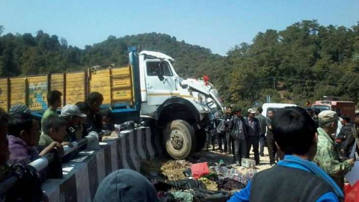 Driver dies, truck over turns in Qambar