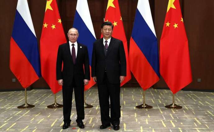 Russian, Chinese Presidents Exchange Gifts Following Talks in Beijing