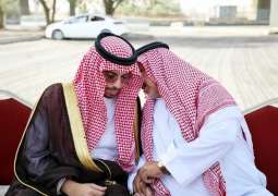 الأمير سعود بن عبدالله بن جلوي يُعزي ذوي شهيد الواجب الزهراني