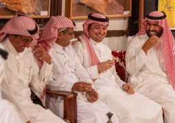 وزير الثقافة يستضيف المثقفين على مائدة الإفطار في محافظة جدة 