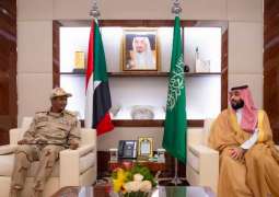 سمو ولي العهد يلتقي نائب رئيس المجلس الانتقالي السوداني