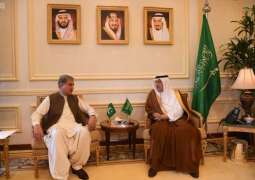 الدكتور العساف يستقبل وزير الخارجية الباكستاني