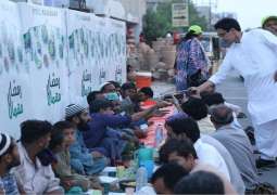 PTCL continues the tradition of community Iftaars across Pakistan: Ramazan Mehman with PTCL Razakaars