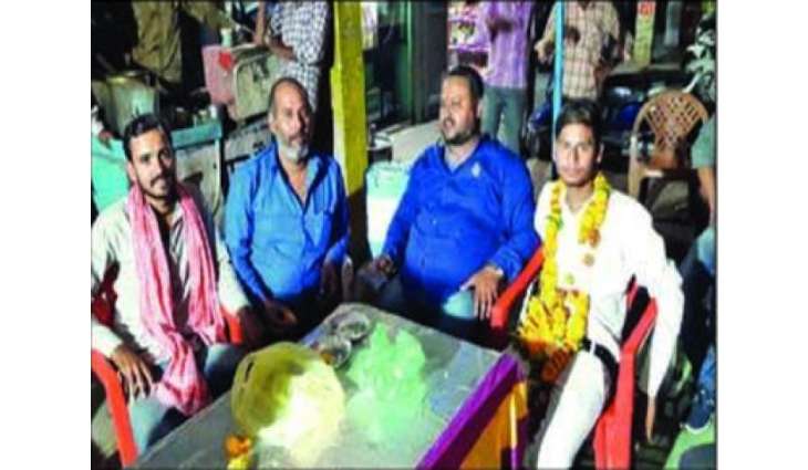 Father throws party for son for failing in exams