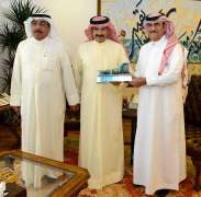 رئيس مجلس إدارة وكالة الأنباء الكويتية يلتقي رئيس وكالة الأنباء السعودية ويبحثان سبل تعزيز التعاون