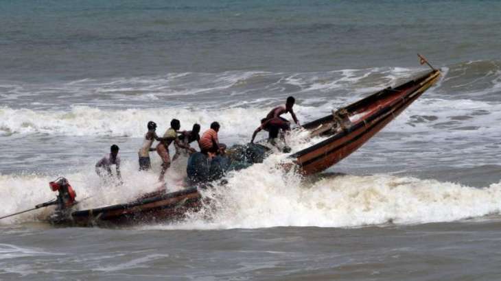 Cyclone Fani: India mass evacuations as storm moves up coast