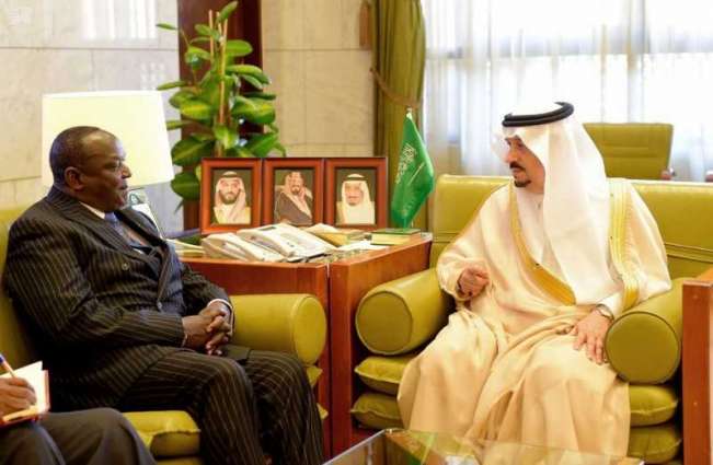 أمير الرياض يستقبل سفير جمهورية كينيا
