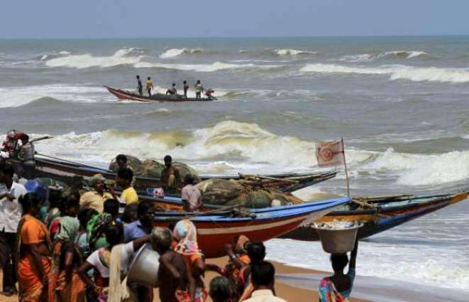 India plans to evacuate 800,000 as cyclone nears east coast