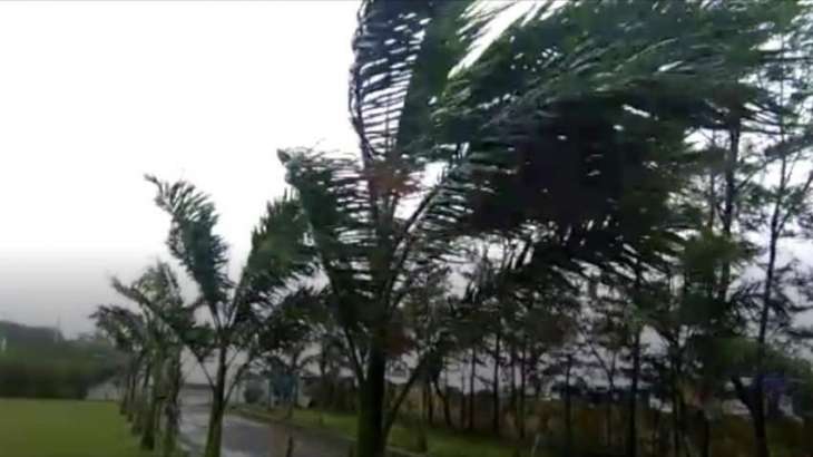 Cyclone Fani: Powerful storm slams into eastern India coast