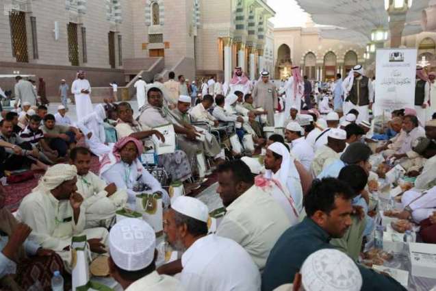 وكالة المسجد النبوي تُنظم مائدة إفطار لذوي القدرات الخاصة في ساحات المسجد النبوي