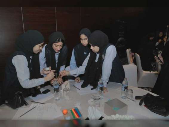 "محمد بن راشد للفضاء" ينظم ورش عمل للطلاب بمشاركة رائدي الفضاء الإماراتيين