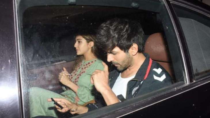 Sara Ali Khan, Kartik Aaryan shoot for Imtiaz Ali's next in Mumbai, leave in the same car
