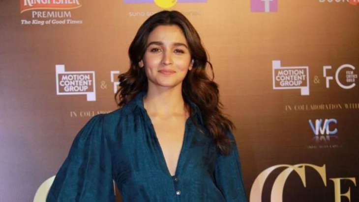 Alia Bhatt laughs off rumours that Ranbir Kapoor and she were in Europe scouting for wedding destinations