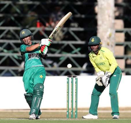 Iram Javed bats Pakistan women to victory in third T20I