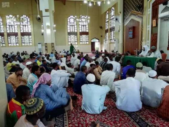 دروس رمضانية في أكبر مركز إسلامي بالكاميرون يلقيها موفد الشؤون الإسلامية في برنامج الإمامة
