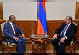 الرئيس الأرميني يستقبل رئيس المجلس العالمي للتسامح والسلام