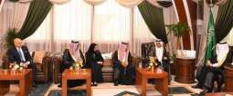 سمو أمير المنطقة الشرقية يستقبل الرئيس التنفيذي لمجموعة بنك أبوظبي الأول