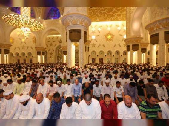 جامع الشيخ زايد الكبير يستقبل أكثر من مليون و400 ألف مصل وزائر في رمضان