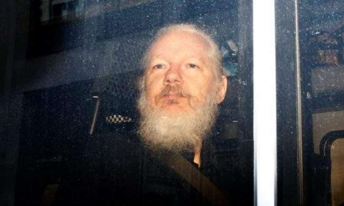 Assange Visited by Father, Chinese Dissident Artist Ai Weiwei in London Prison