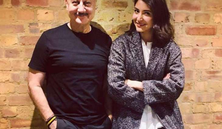 Anupam Kher meets Anushka Sharma in London; has a chit-chat session