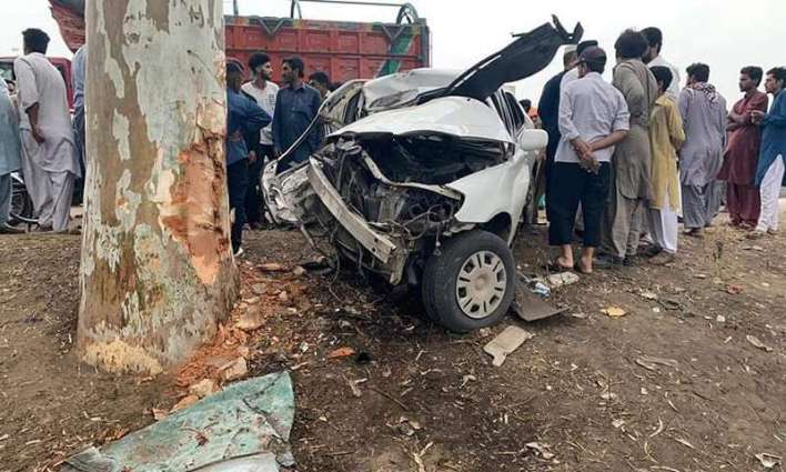 Photographer of a news paper dies in road mishap in Lahore