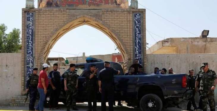مقتل 10 شخصا و اصابة الآخرین اثر الھجوم الانتحاري علي المسجد بعاصمة بغداد