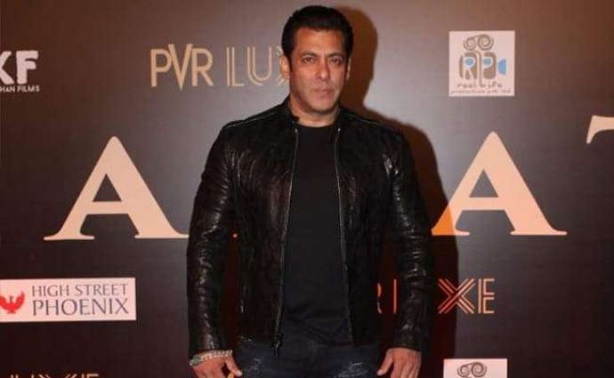 Journalist lodges complaint against Salman Khan for assault