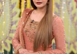 Nida Yasir comes under fire for showing off her shopping from Europe  