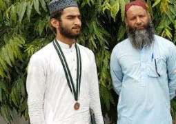 Meet Wahab – Milkman’s son and Madrassah student who secured third position in Matric