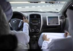 "طرق دبي" تطلق المرحلة التجريبية لنظام "المسار الذكي" لفحص السائقين