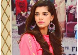 Actress Sanam Saeed demands helpline for mental traumas