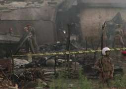17 people killed in military plane crash in residential area in Pakistan