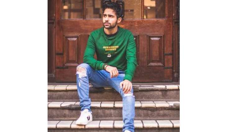 Firdous Jamal’s son comes out to defend father’s ageist remarks for Mahira  